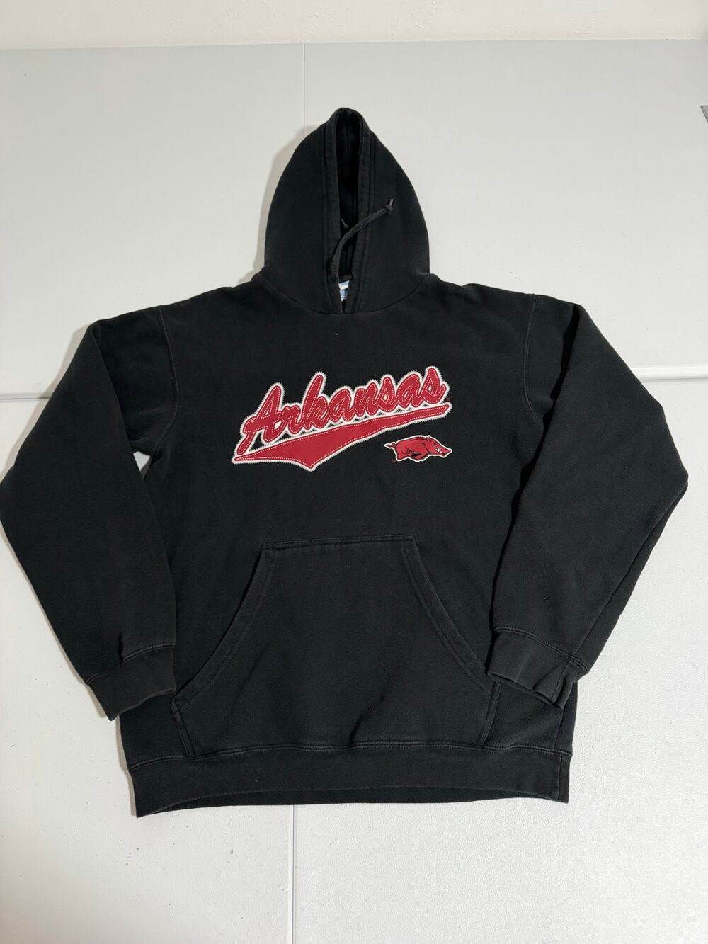 Arkansas Razorbacks Hoodie Mens M Black Hog Logo Pullover NCAA Sweatshirt